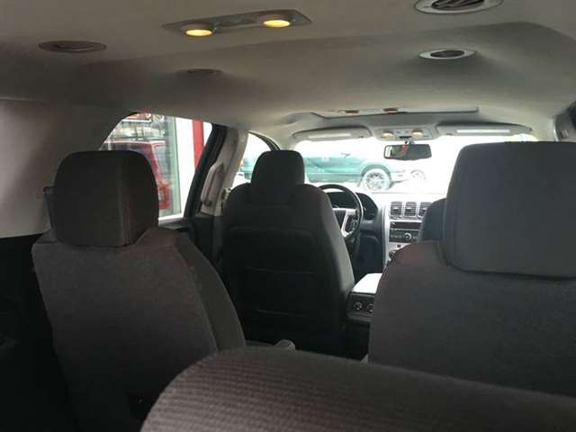 GMC Acadia 2011 photo 12